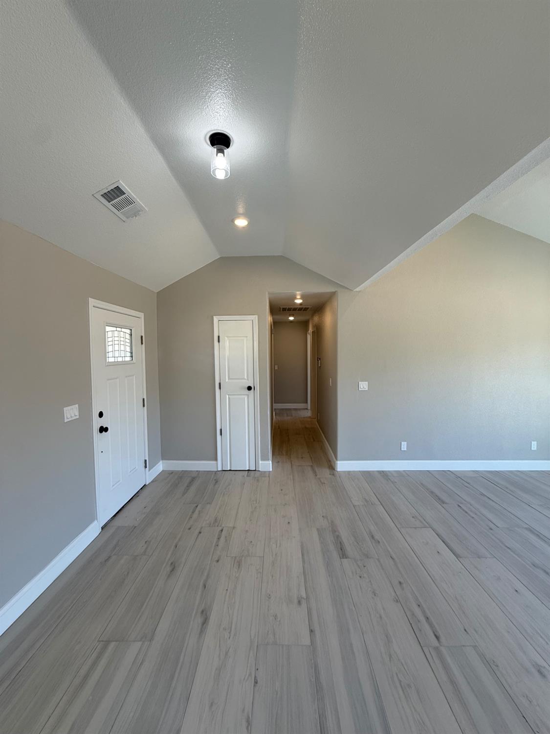 16576 Camden Dr, Madera, CA 93638