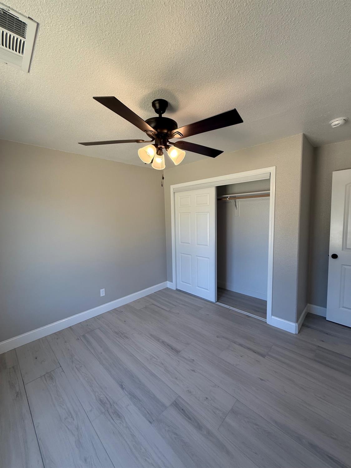16576 Camden Dr, Madera, CA 93638