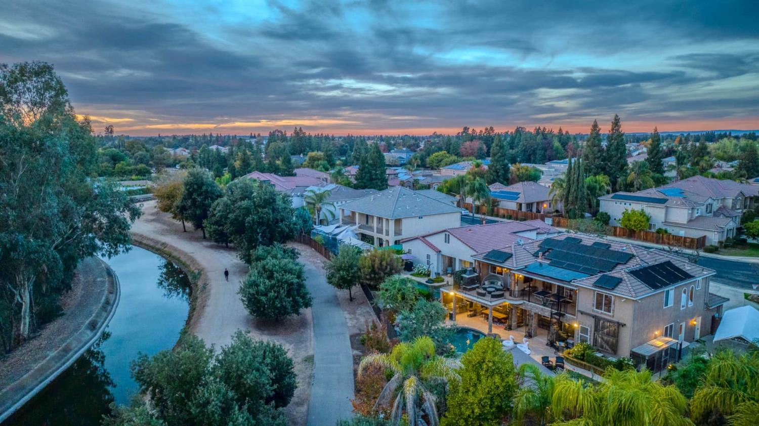 2264 Vermont Ave, Clovis, CA 93619