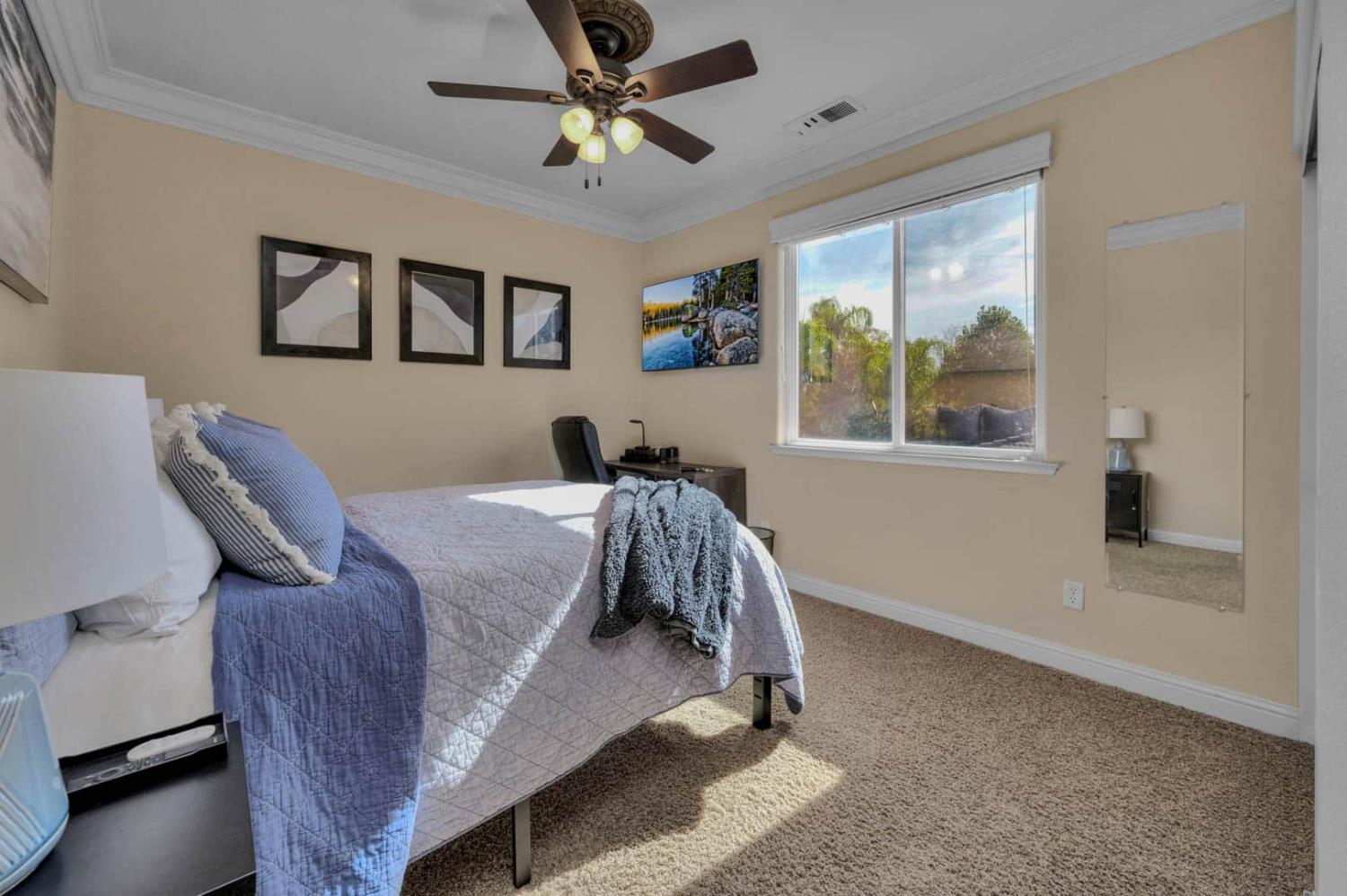 2264 Vermont Ave, Clovis, CA 93619