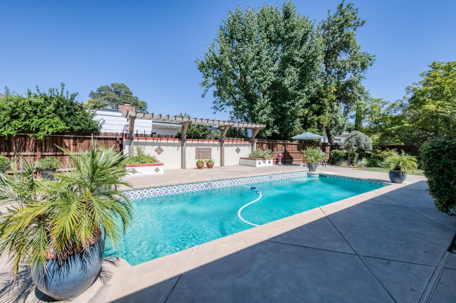 812 E Rialto Ave, Fresno, CA 93704