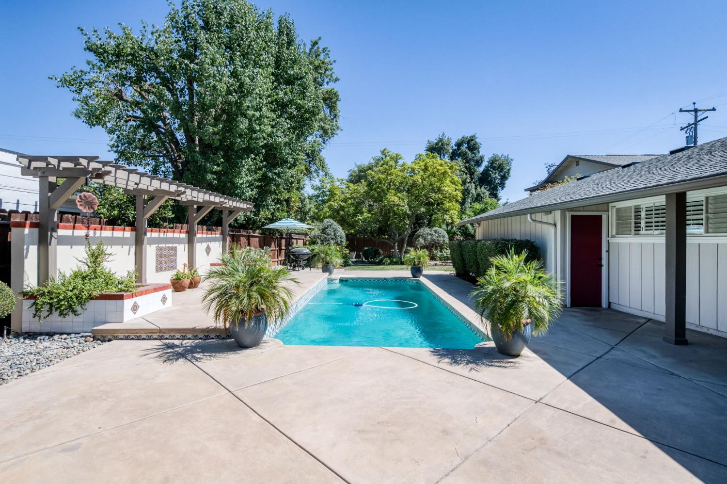 812 E Rialto Ave, Fresno, CA 93704