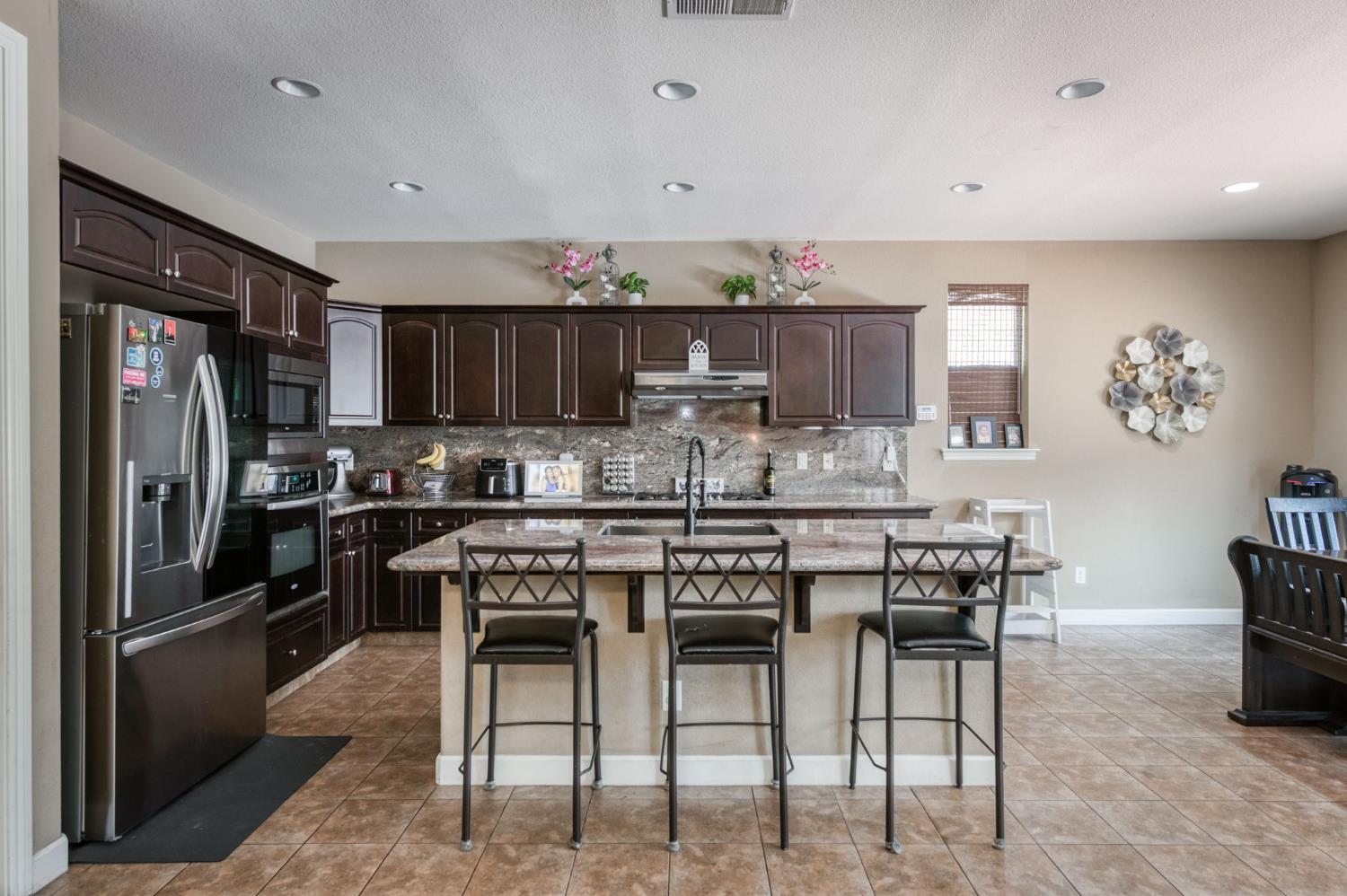 5797 W Indianapolis Ave, Fresno, CA 93722
