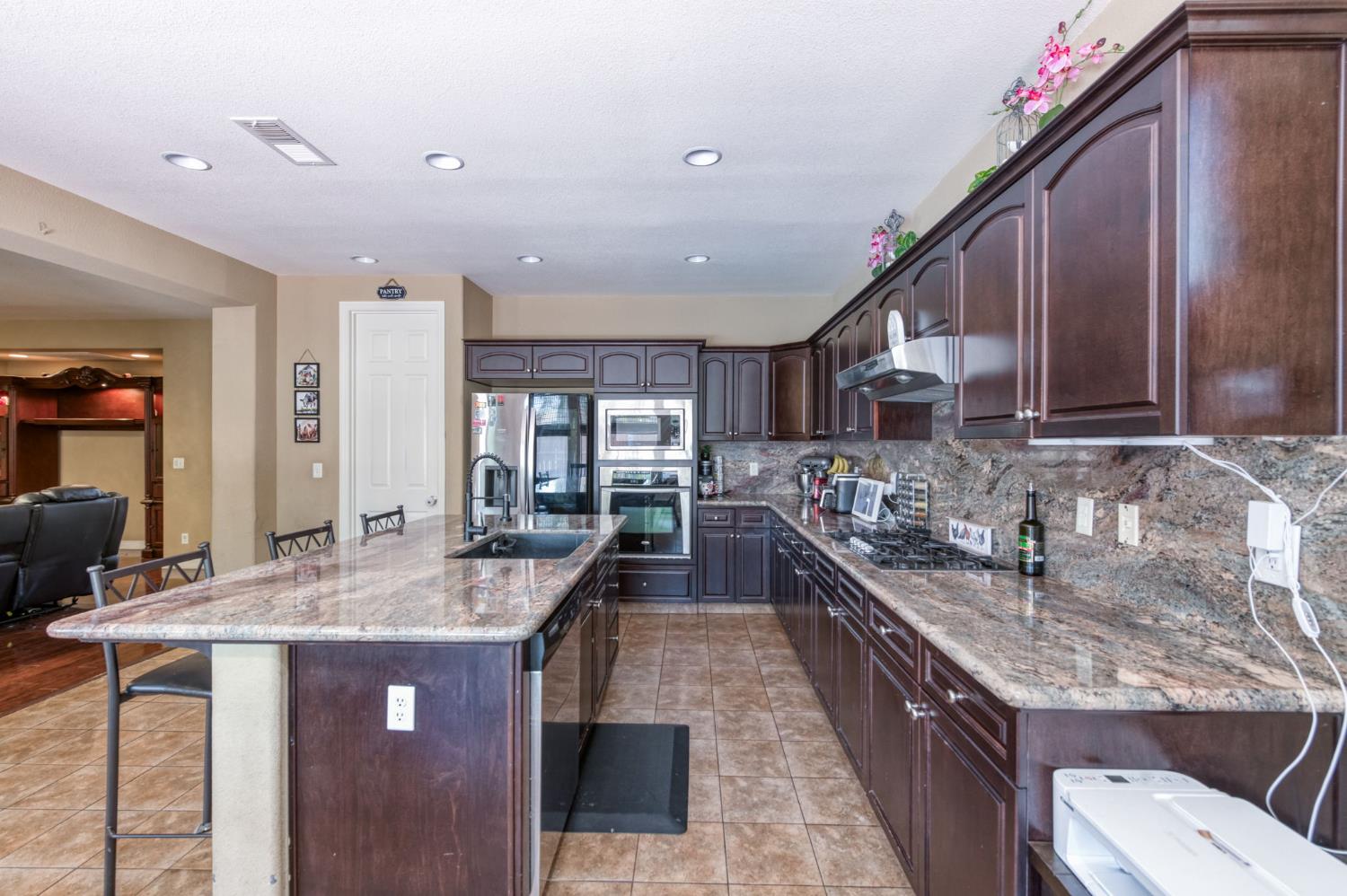 5797 W Indianapolis Ave, Fresno, CA 93722