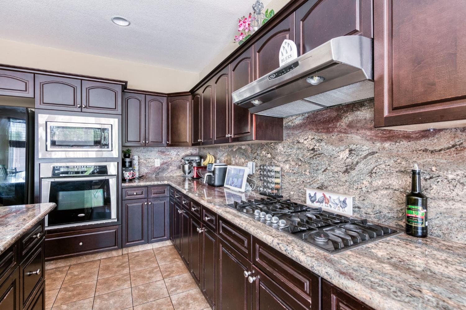 5797 W Indianapolis Ave, Fresno, CA 93722