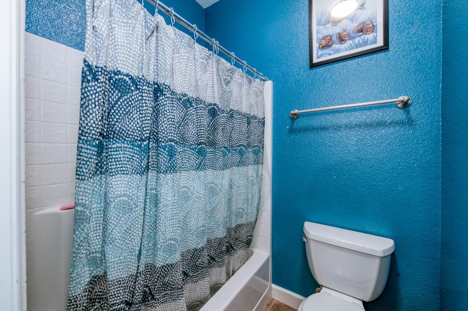 5797 W Indianapolis Ave, Fresno, CA 93722