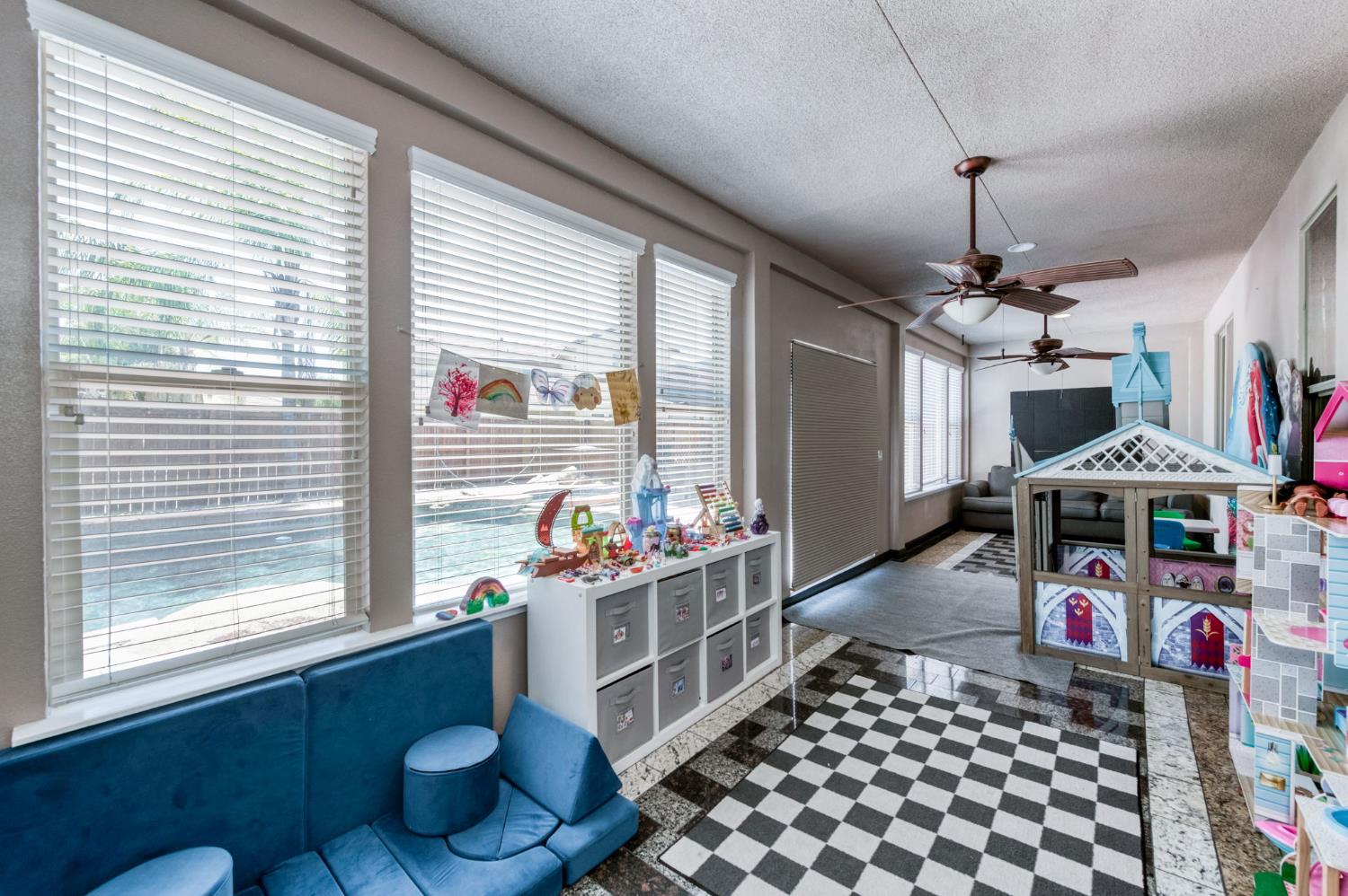 5797 W Indianapolis Ave, Fresno, CA 93722