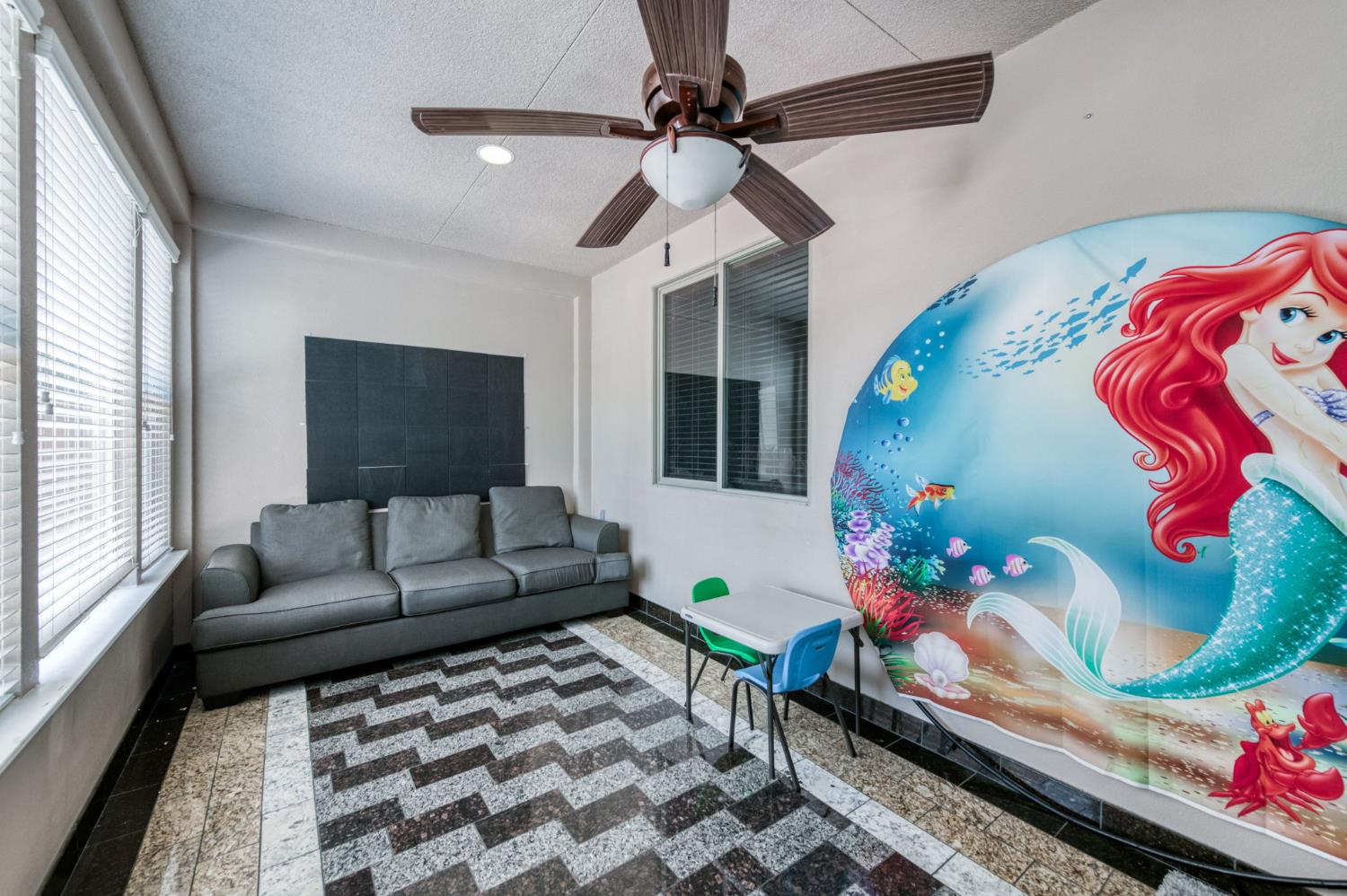 5797 W Indianapolis Ave, Fresno, CA 93722
