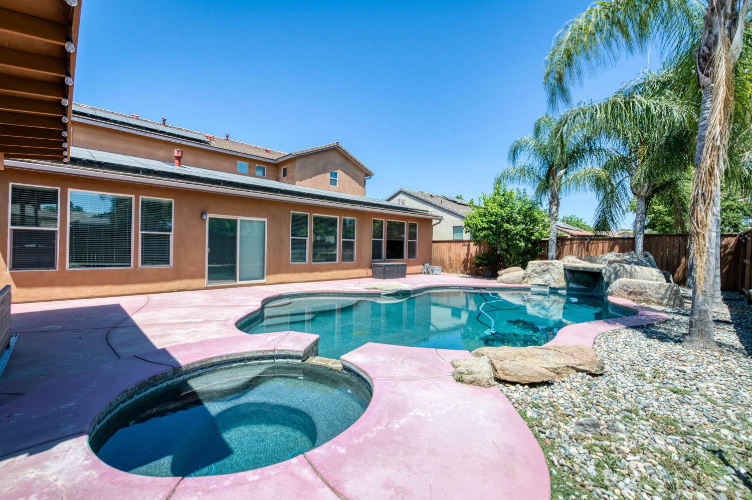 5797 W Indianapolis Ave, Fresno, CA 93722