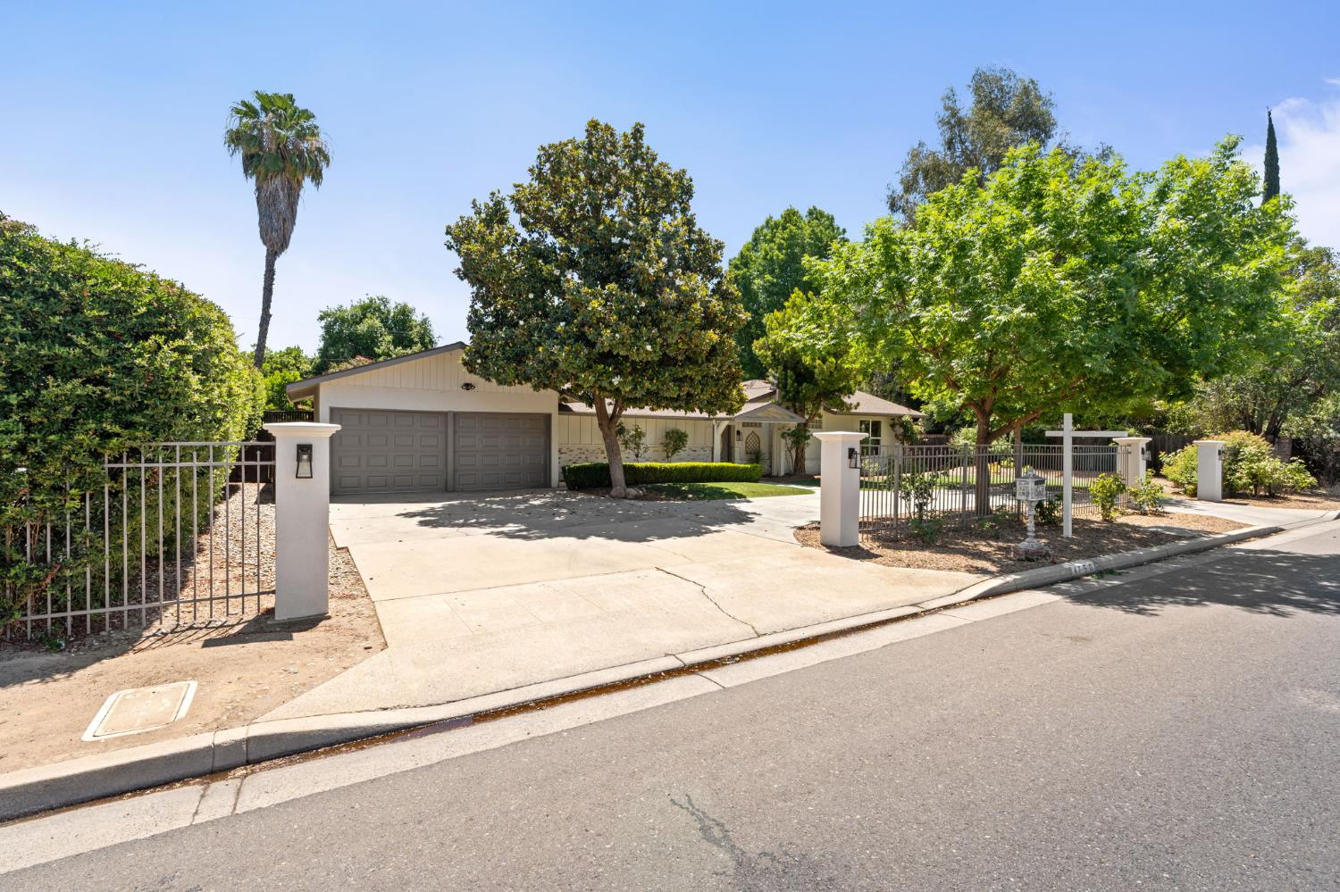 4750 N Palm Ave, Fresno, CA 93704