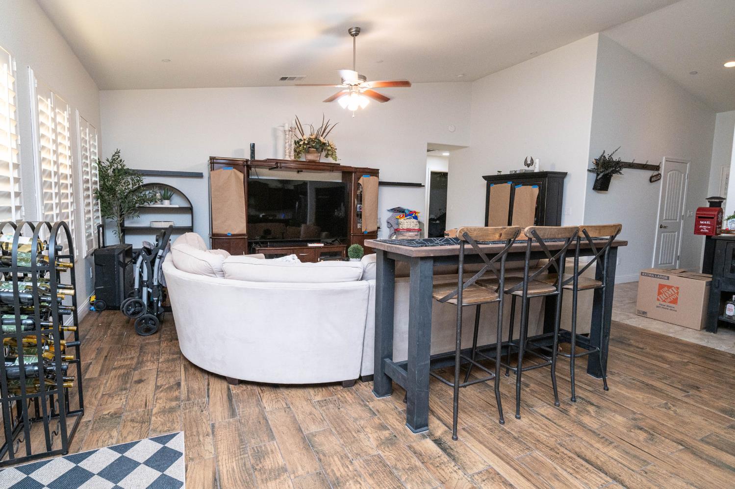 7441 N La Paz Ave, Fresno, CA 93722