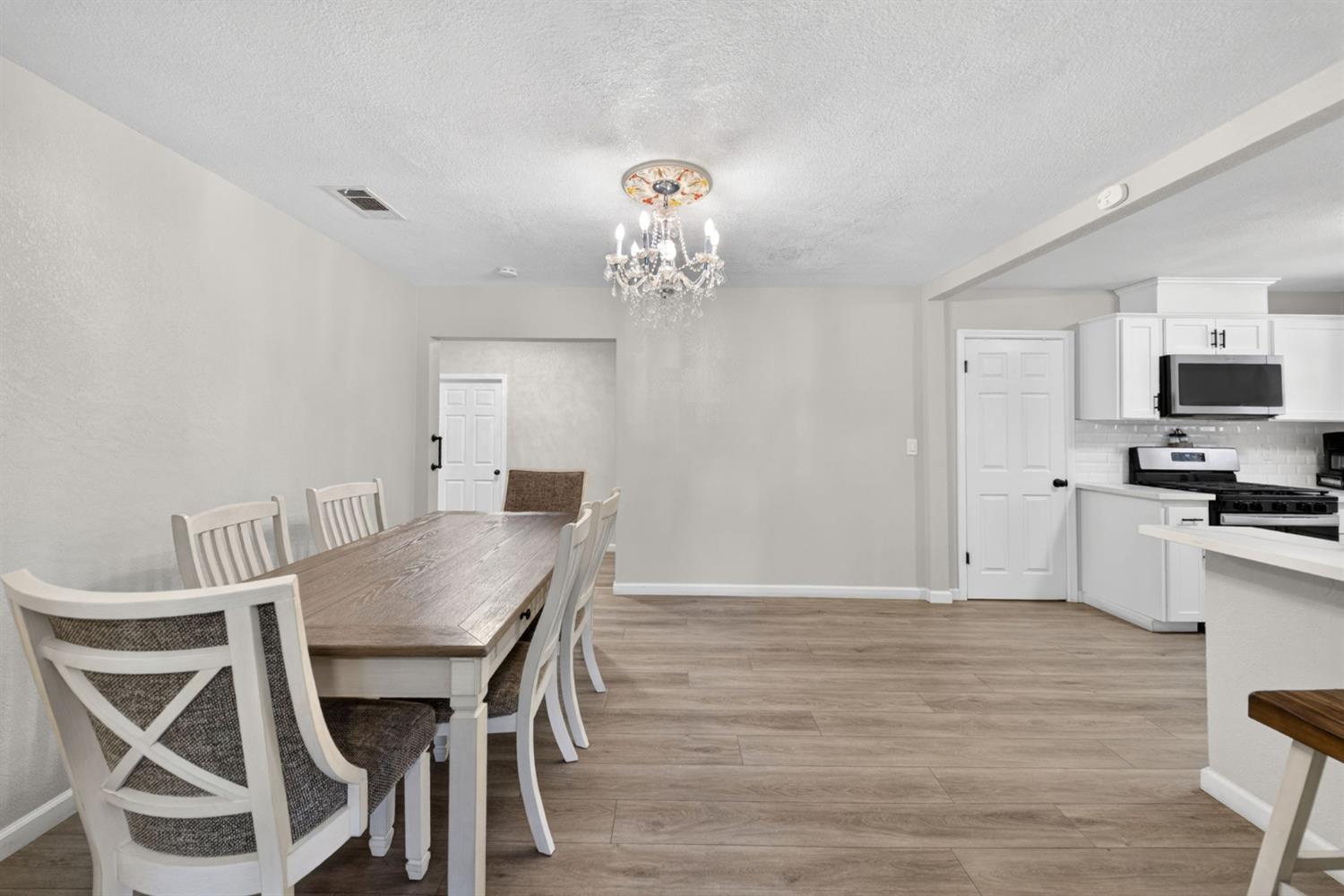 1919 N Bridge, Visalia, CA 932
