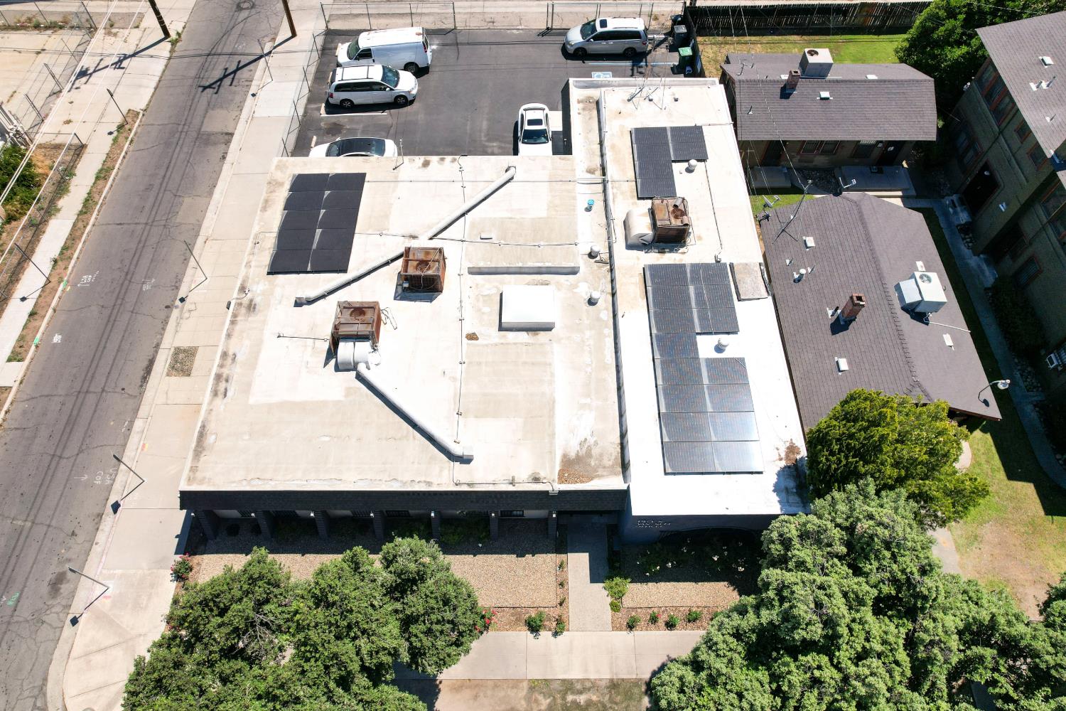 190 N Van Ness Ave, Fresno, CA 93701
