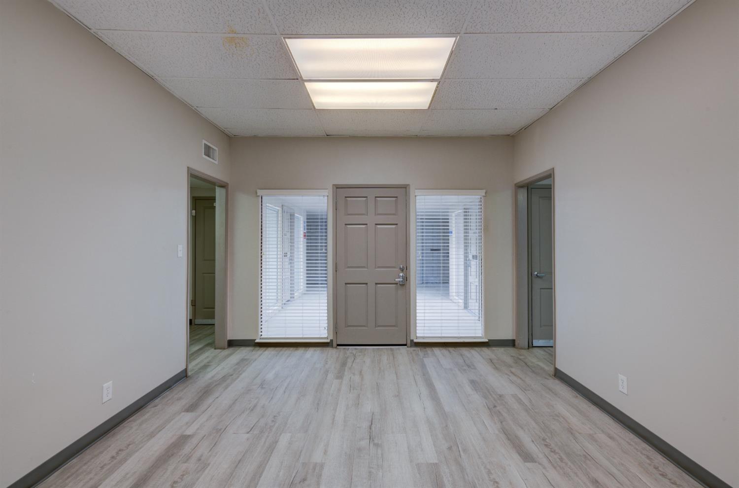 190 N Van Ness Ave, Fresno, CA 93701