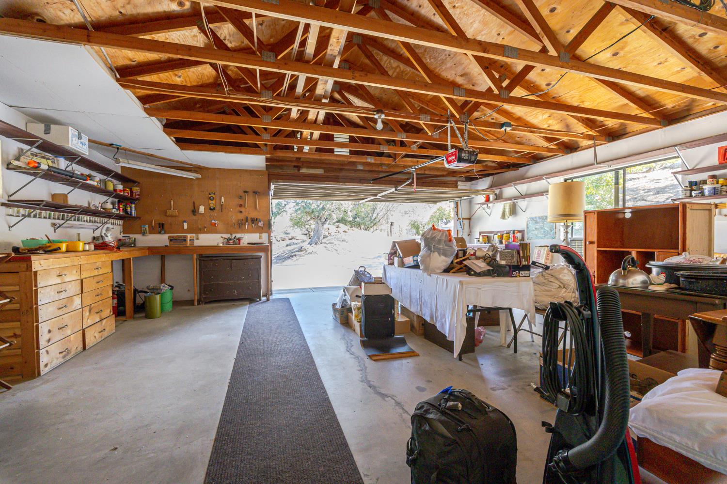 36846 Batti Rd, Coarsegold, CA 93614