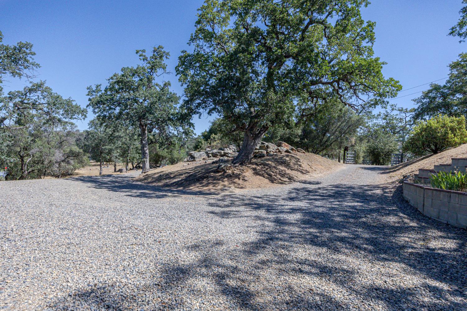 36846 Batti Rd, Coarsegold, CA 93614