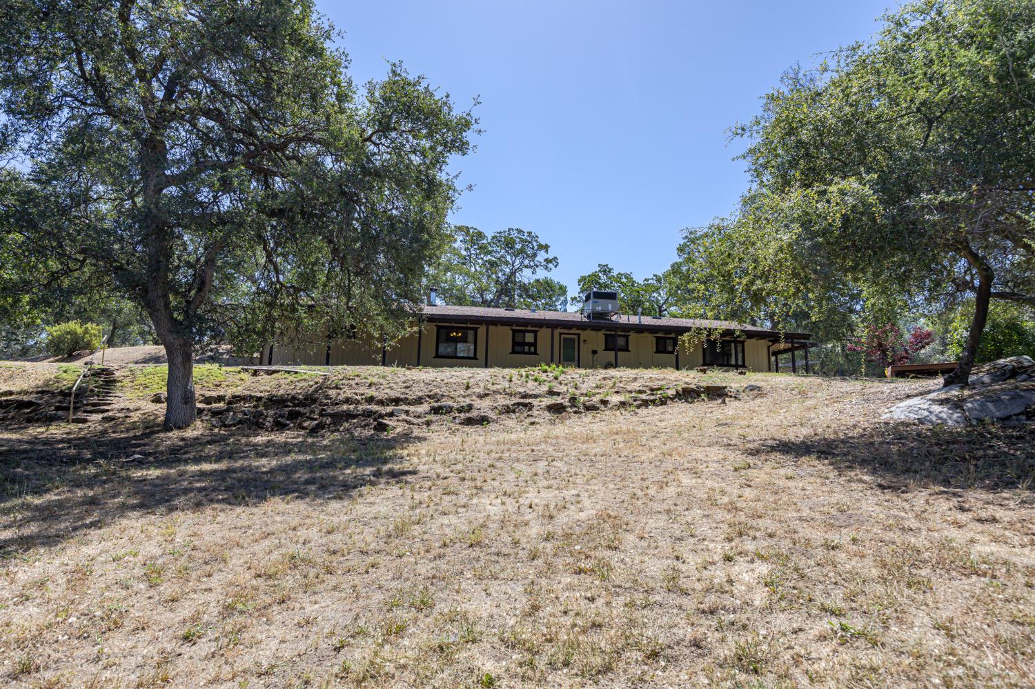 36846 Batti Rd, Coarsegold, CA 93614