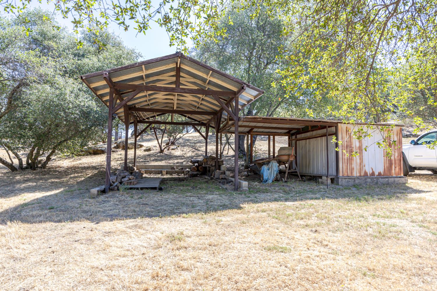 36846 Batti Rd, Coarsegold, CA 93614