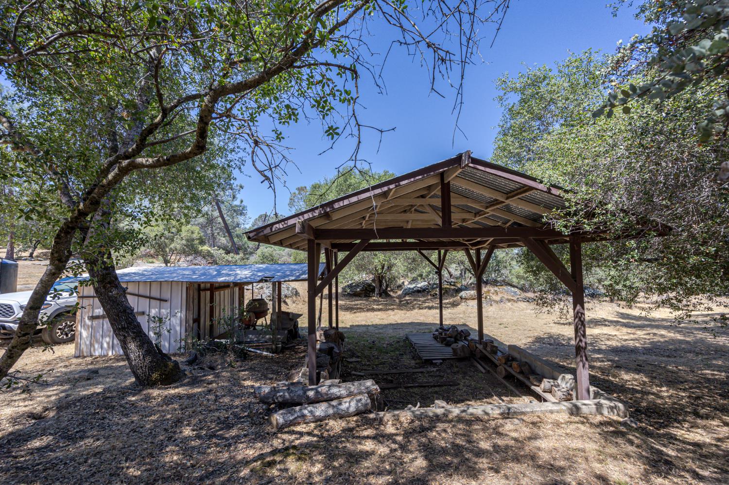 36846 Batti Rd, Coarsegold, CA 93614