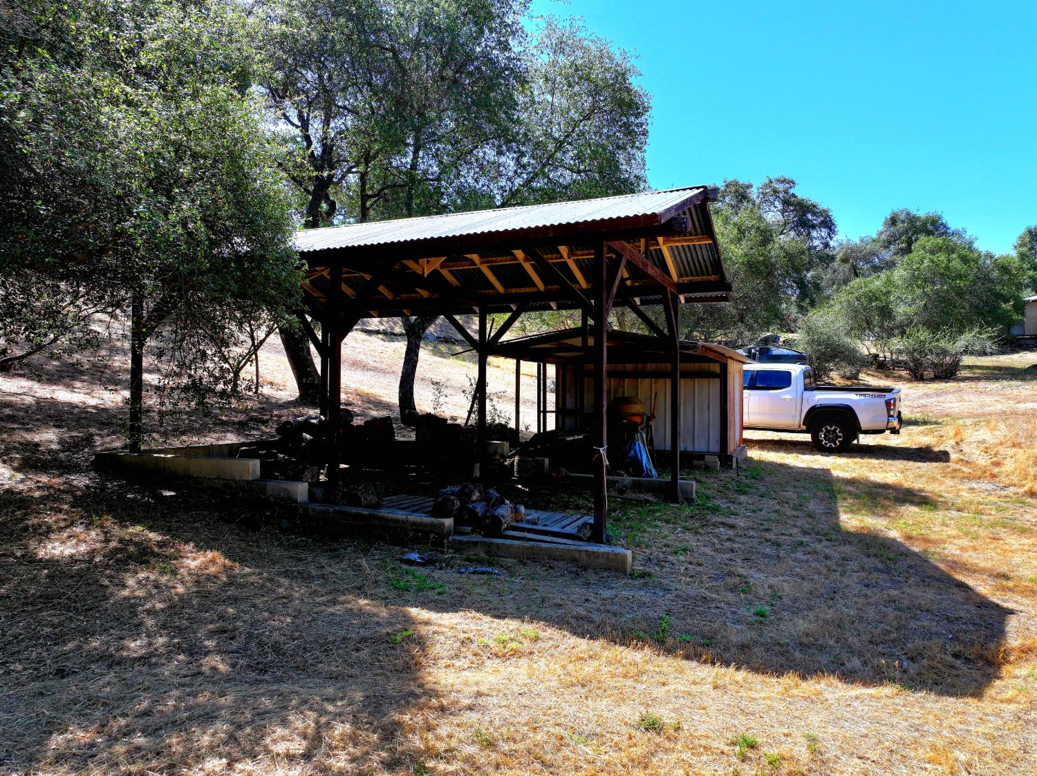 36846 Batti Rd, Coarsegold, CA 93614