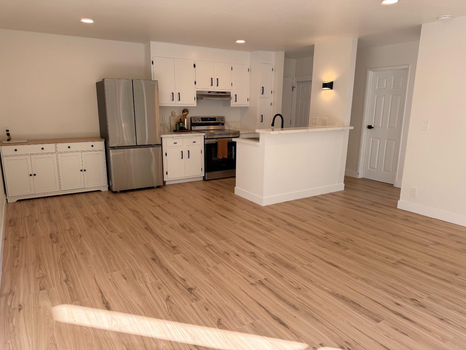 360 Vernon #100, Oakland, CA 94610