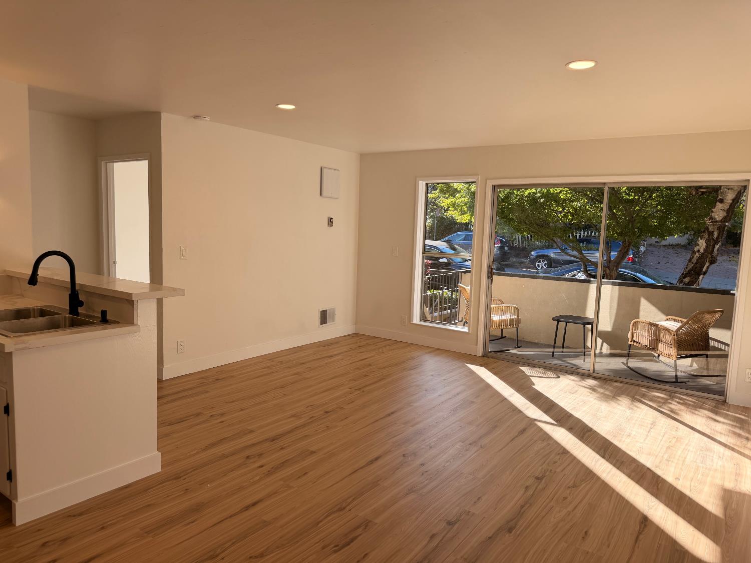 360 Vernon #100, Oakland, CA 94610