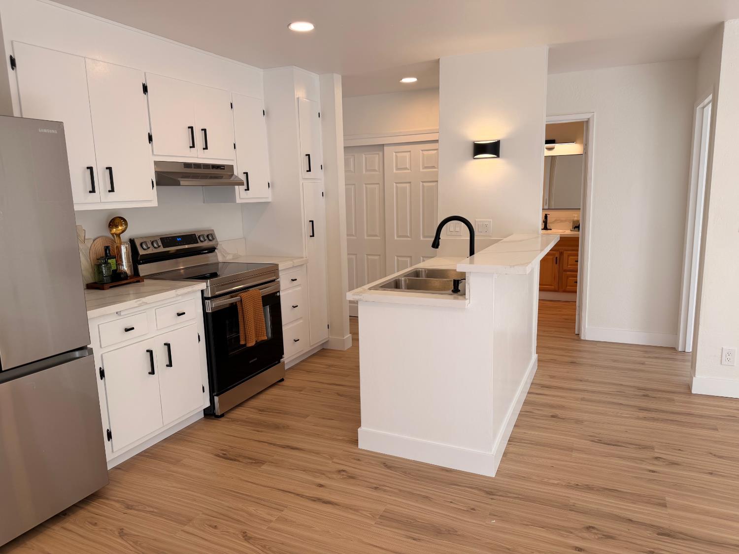 360 Vernon #100, Oakland, CA 94610