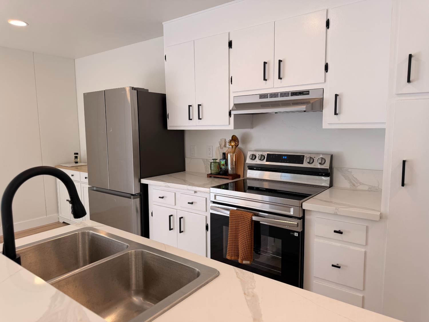 360 Vernon #100, Oakland, CA 94610