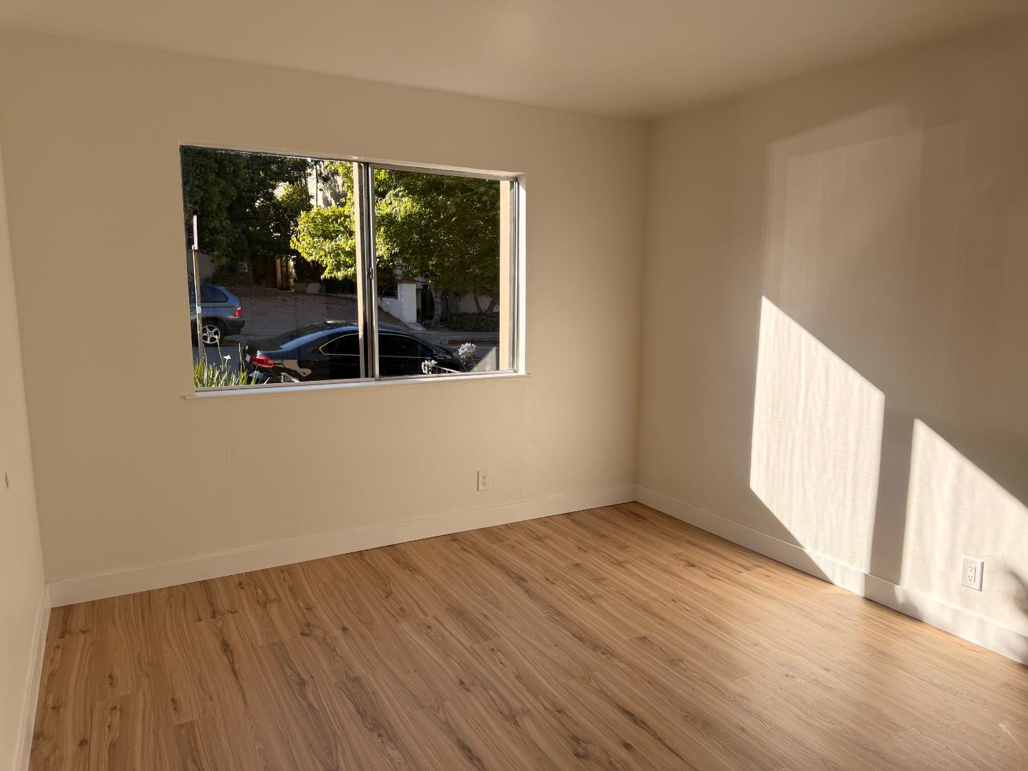 360 Vernon #100, Oakland, CA 94610