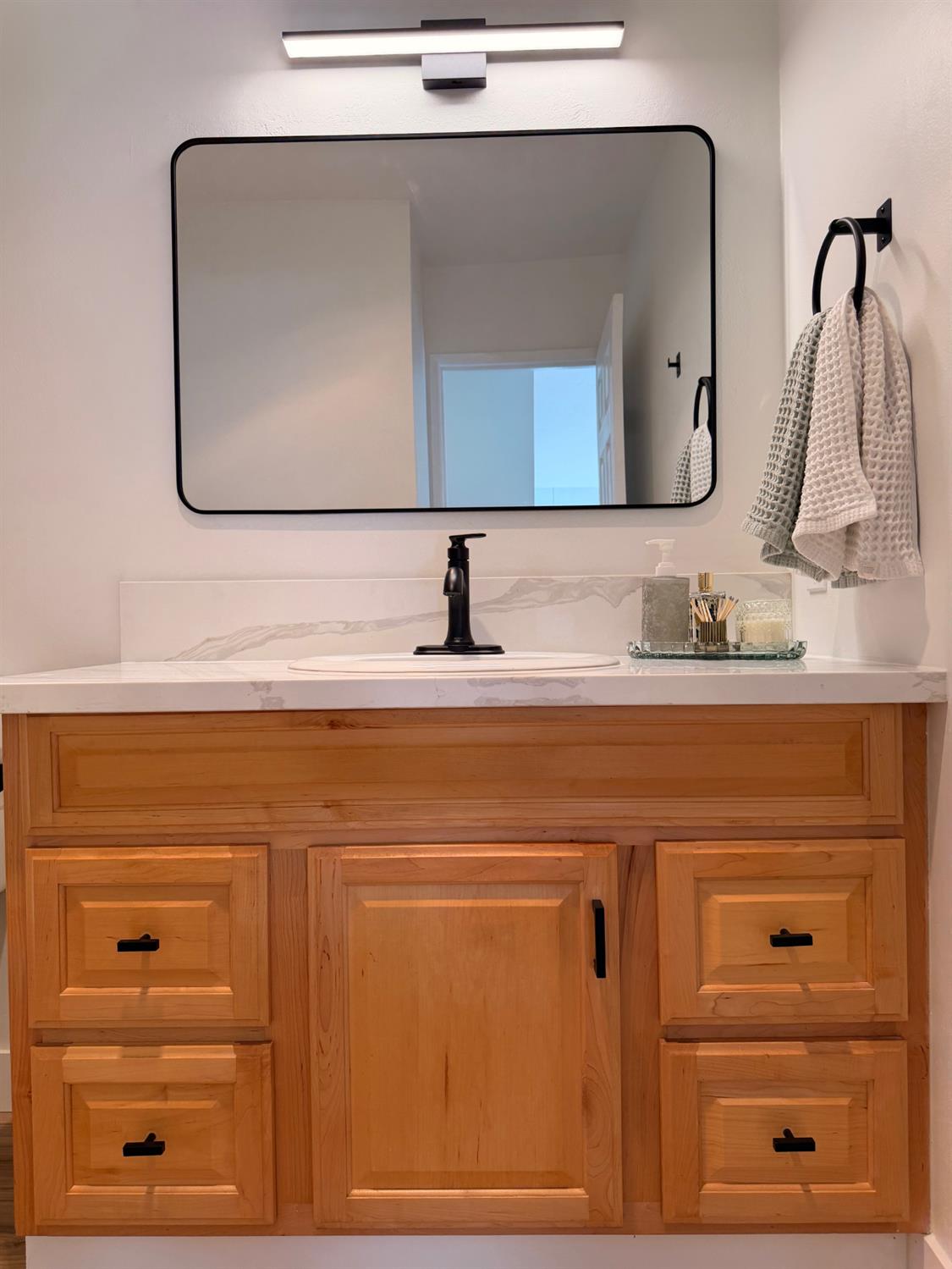 360 Vernon #100, Oakland, CA 94610