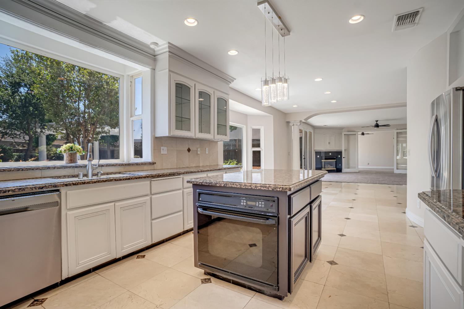 7188 N Stacia Ave, Fresno, CA 93720