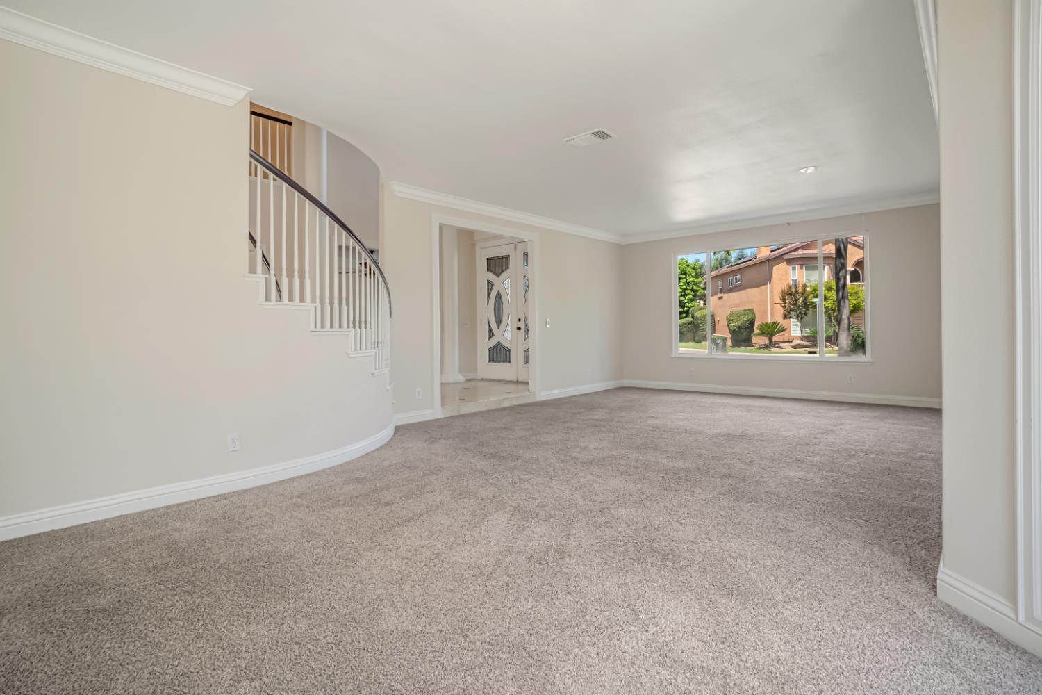 7188 N Stacia Ave, Fresno, CA 93720