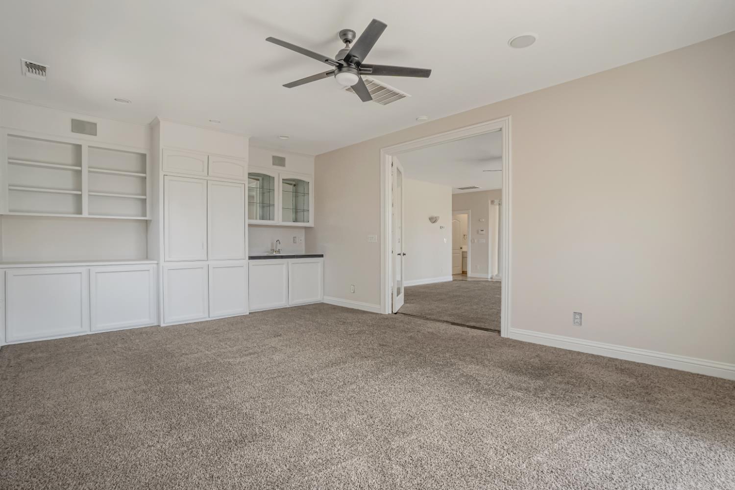 7188 N Stacia Ave, Fresno, CA 93720