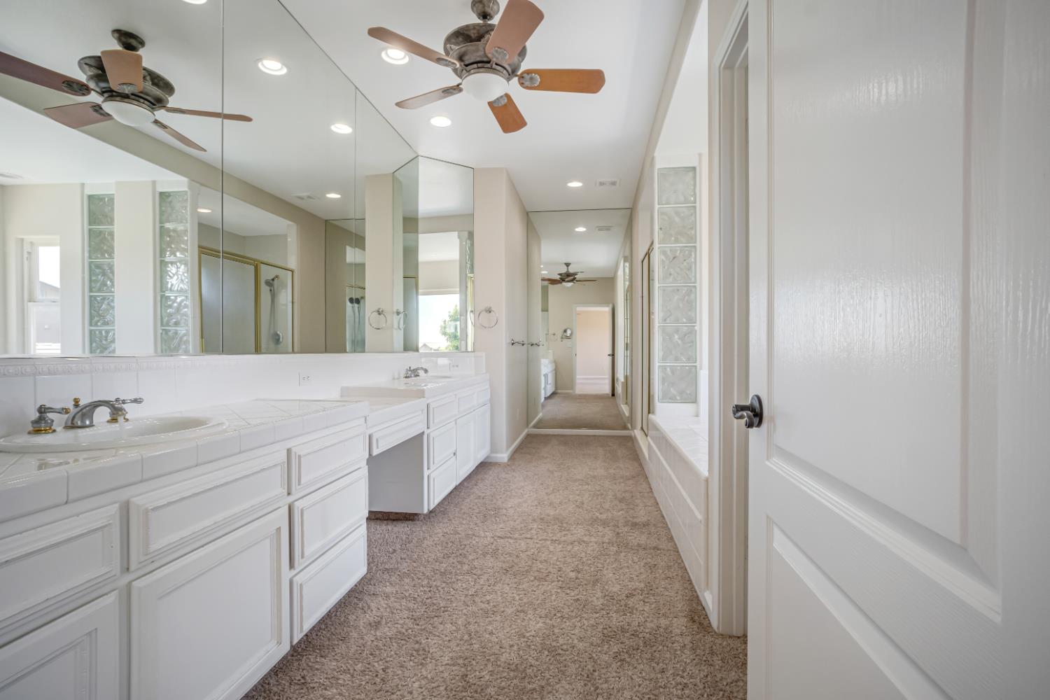 7188 N Stacia Ave, Fresno, CA 93720