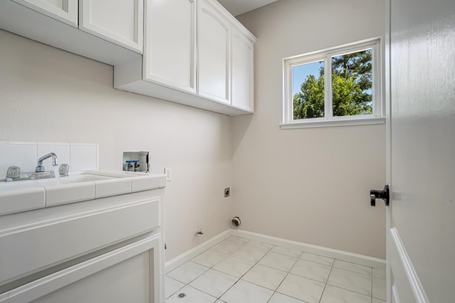 7188 N Stacia Ave, Fresno, CA 93720