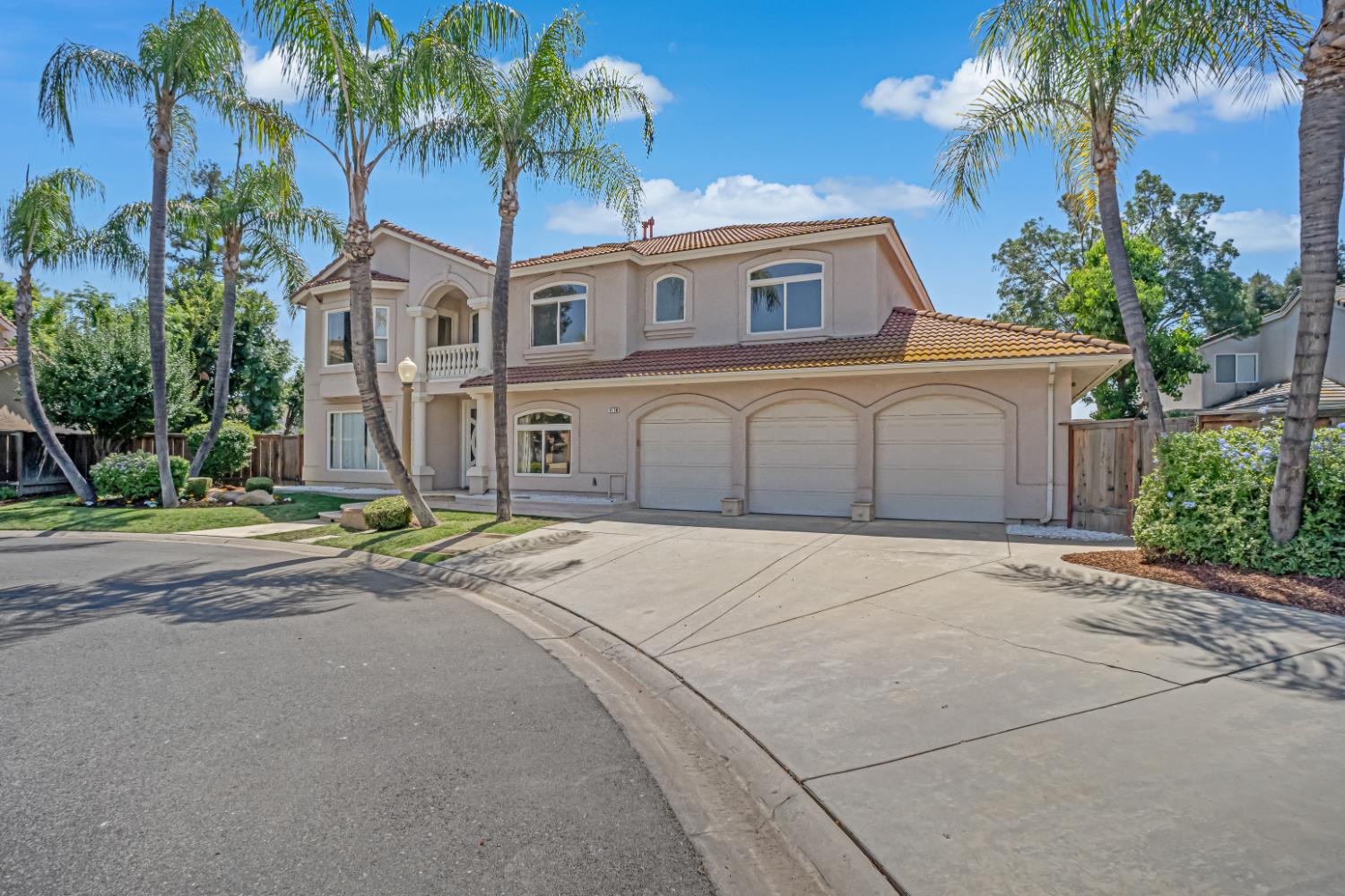 7188 N Stacia Ave, Fresno, CA 93720
