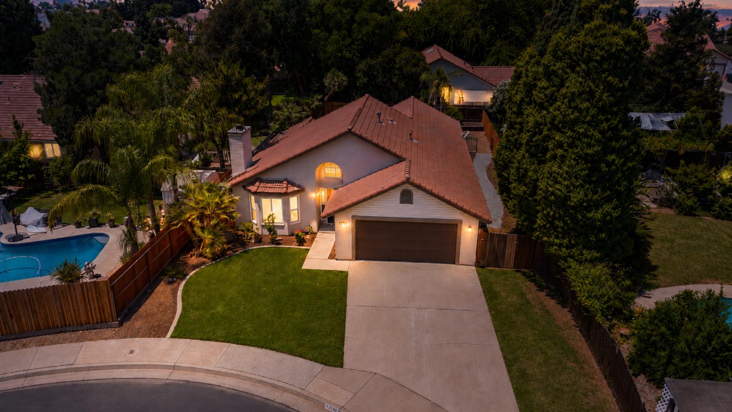 126 kelly, Clovis, CA 93611