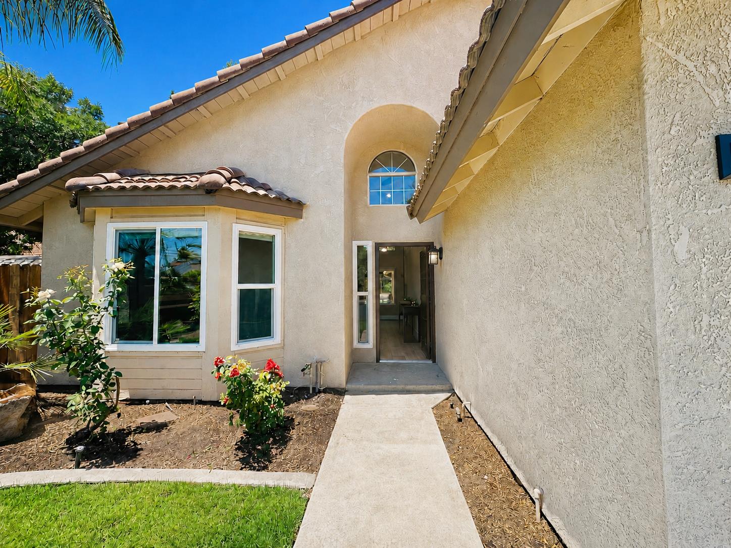 126 kelly, Clovis, CA 93611