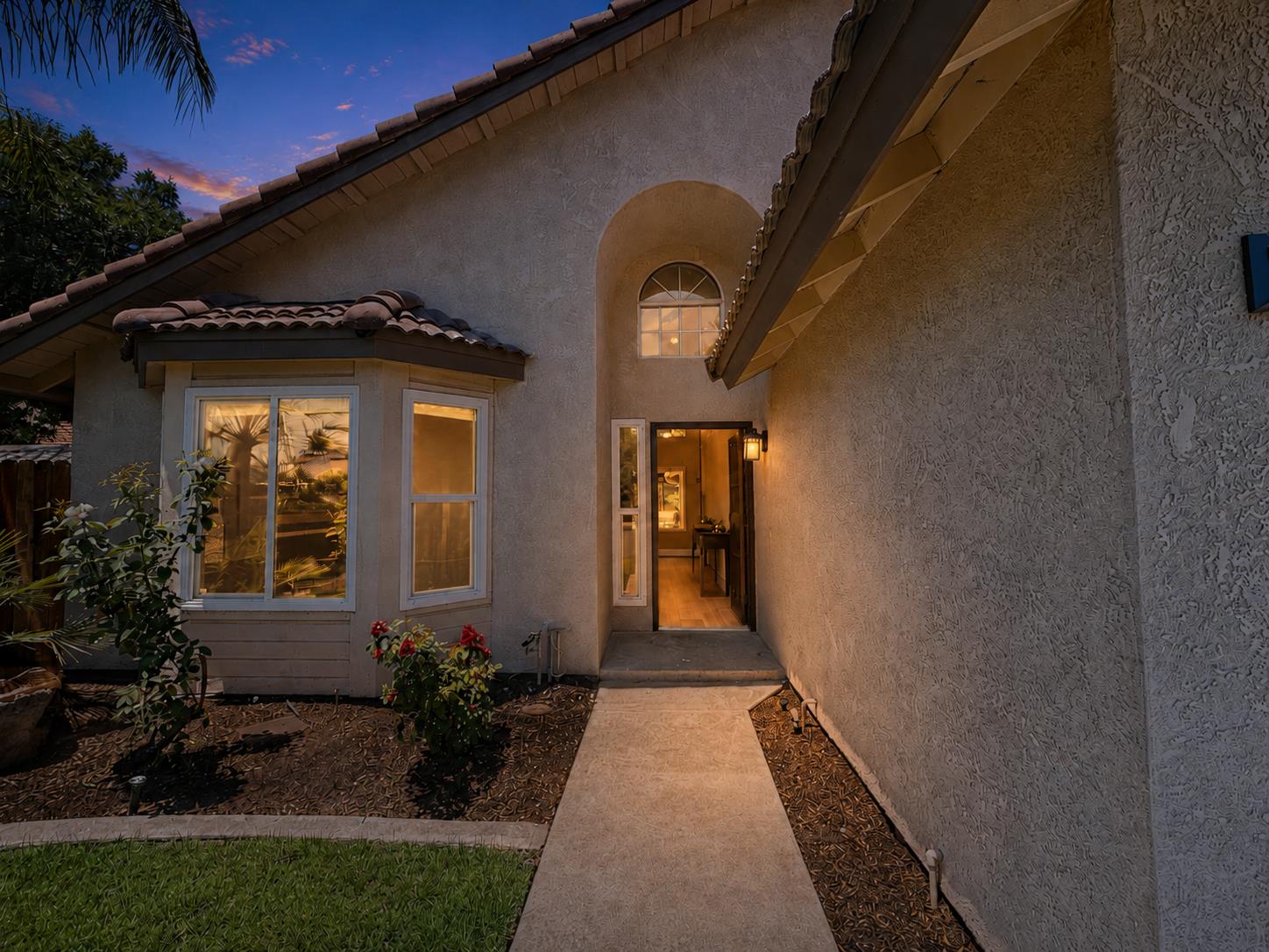126 kelly, Clovis, CA 93611