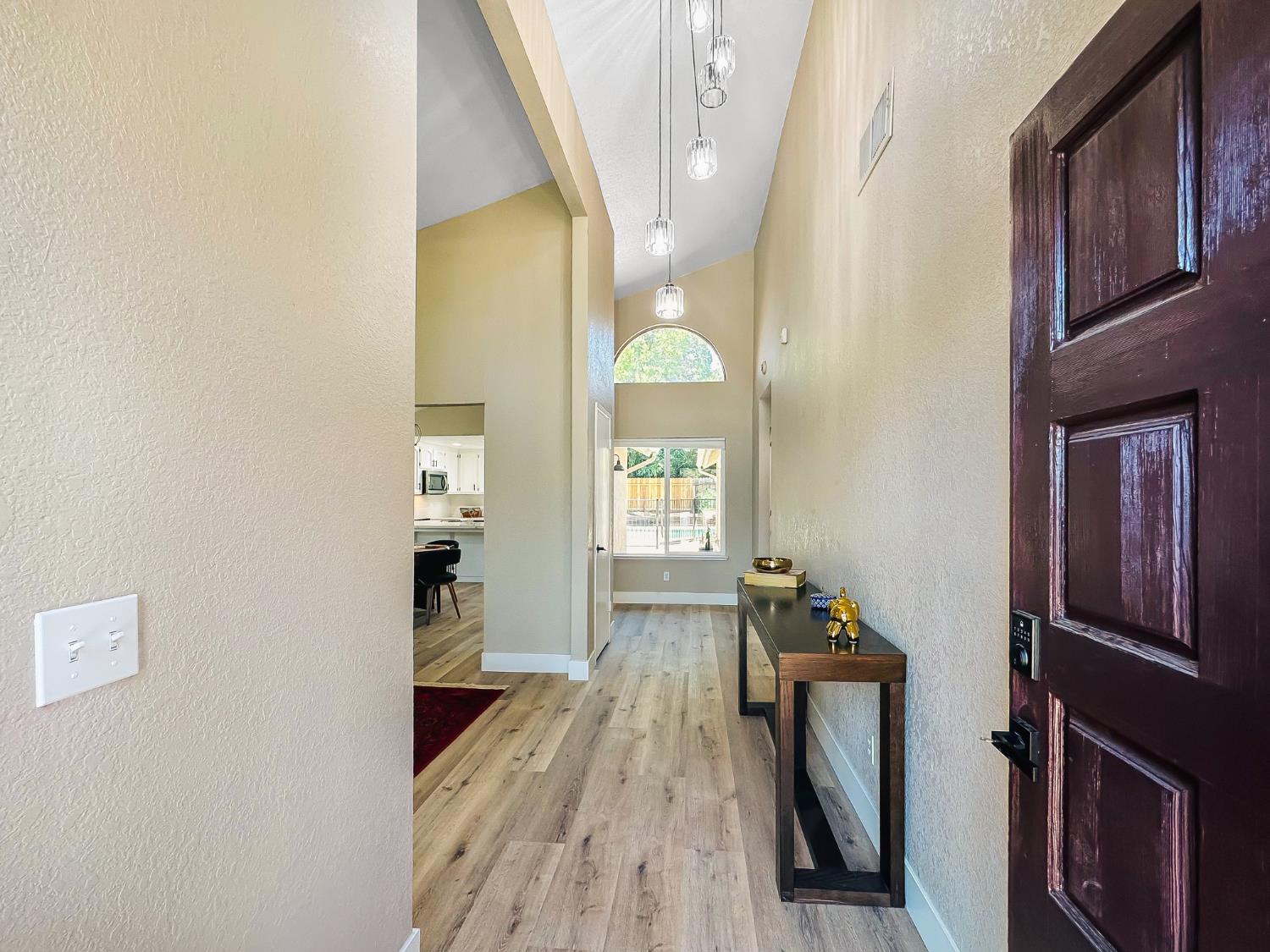 126 kelly, Clovis, CA 93611