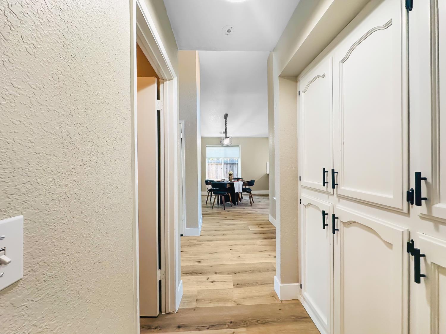 126 kelly, Clovis, CA 93611