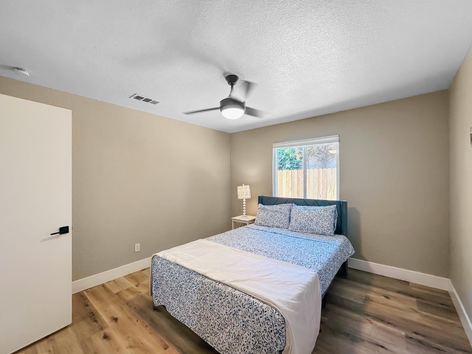 126 kelly, Clovis, CA 93611