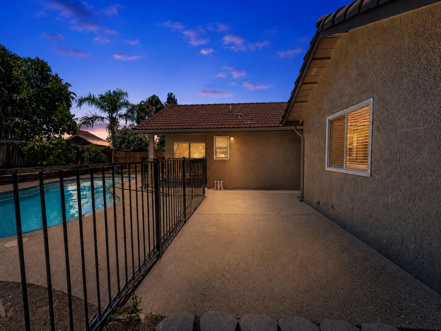 126 kelly, Clovis, CA 93611