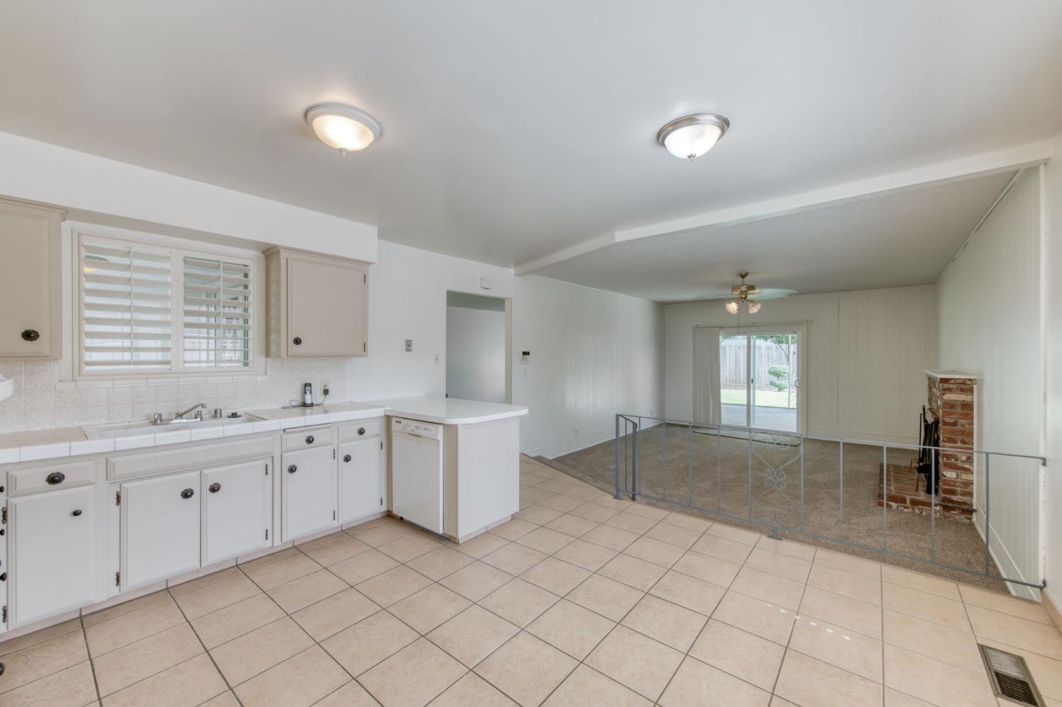 4839 E Santa Ana Ave, Fresno, CA 93726