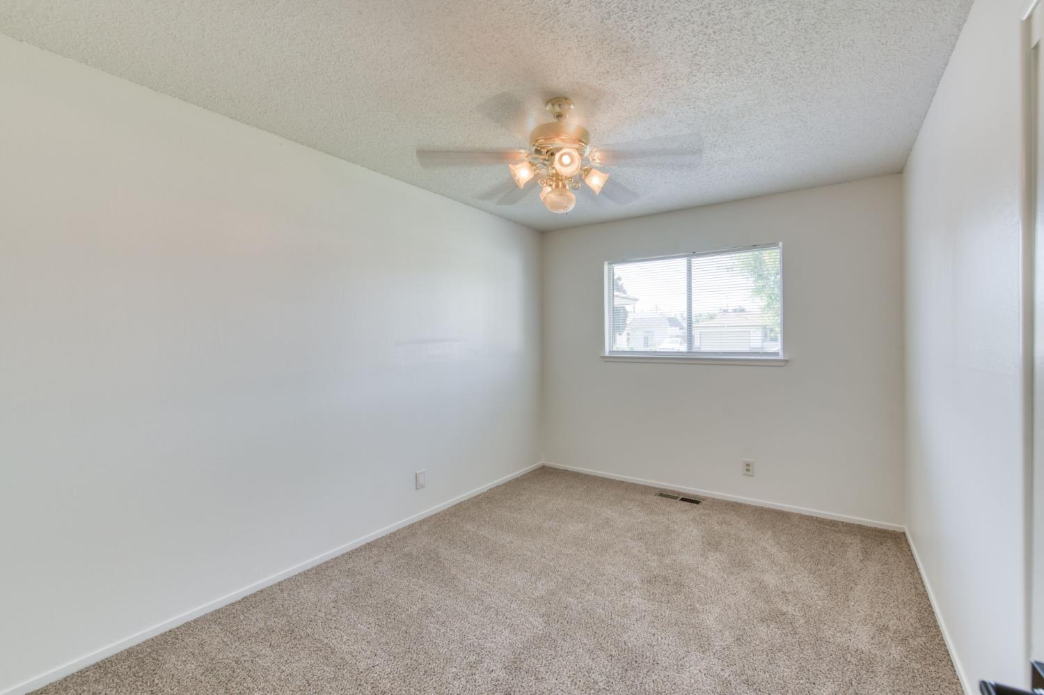 4839 E Santa Ana Ave, Fresno, CA 93726