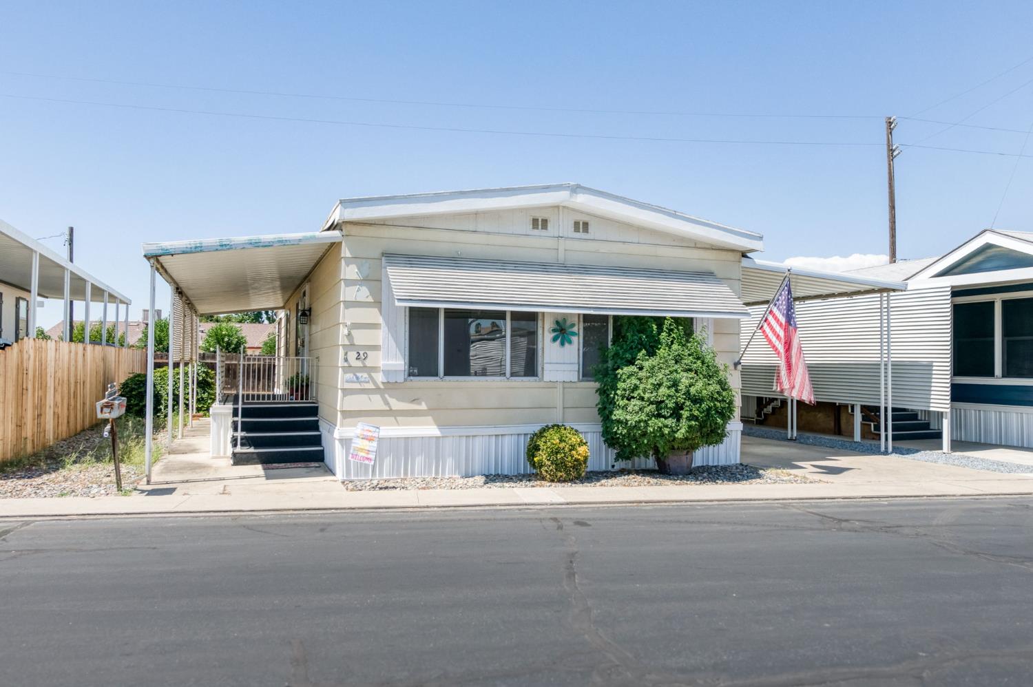 1551 6Th Avenue Dr #29, Kingsburg, CA 93631