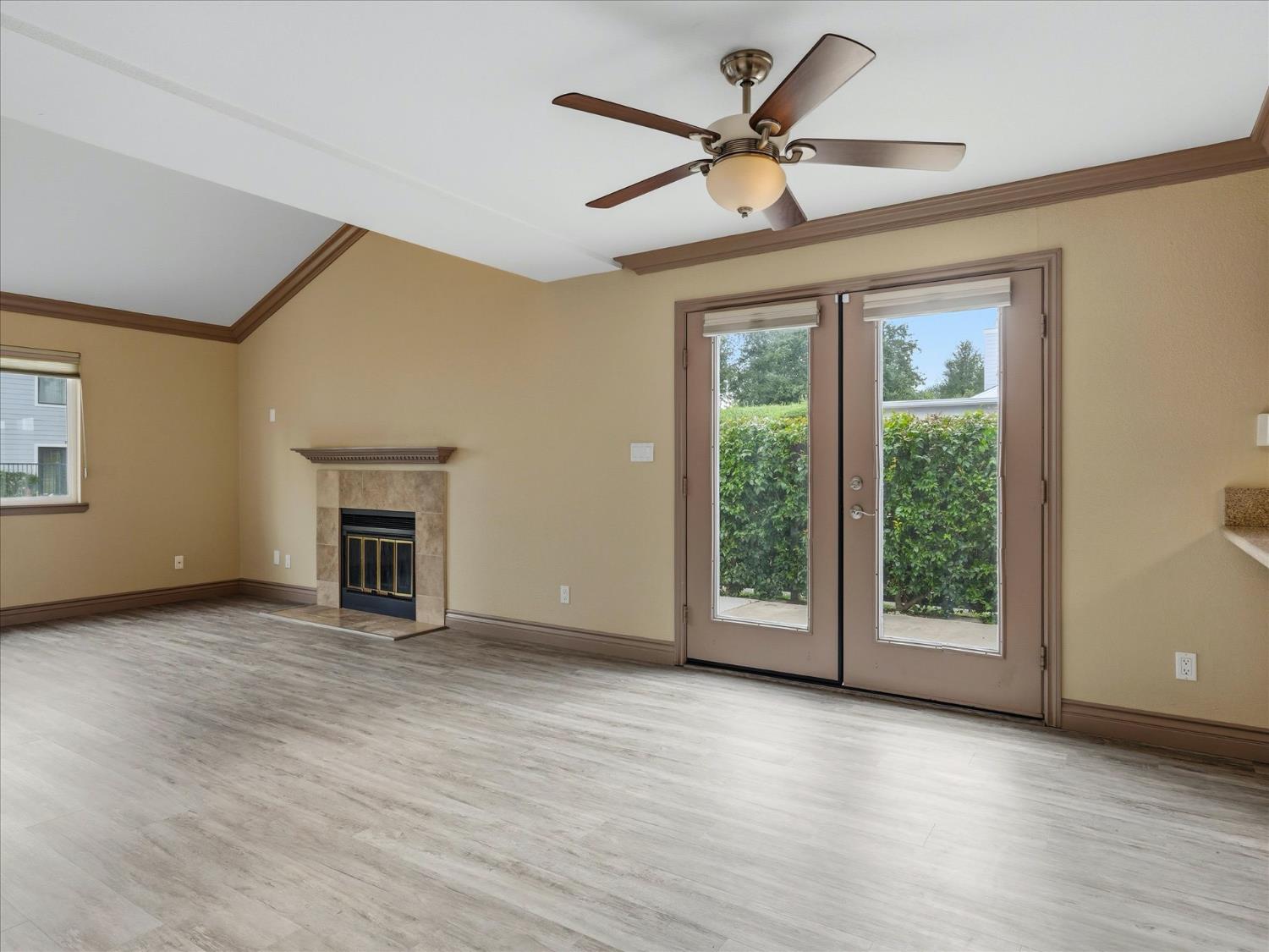 7675 N 1St St #140, Fresno, CA 93720