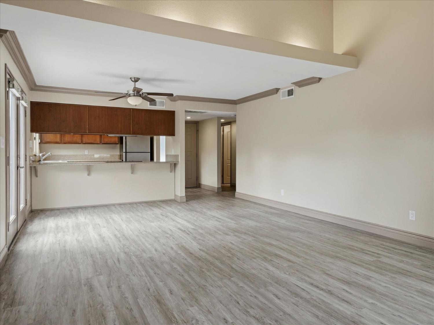 7675 N 1St St #140, Fresno, CA 93720