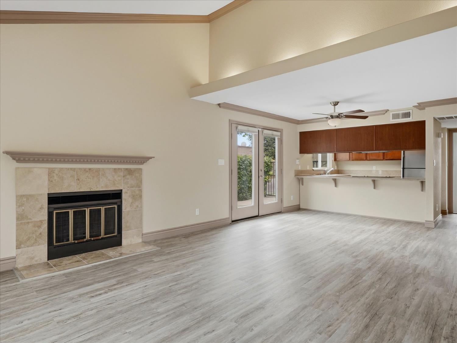 7675 N 1St St #140, Fresno, CA 93720