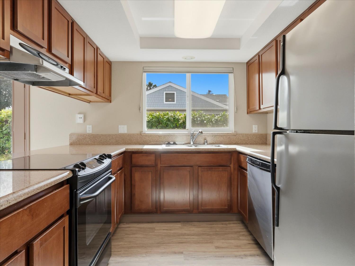 7675 N 1St St #140, Fresno, CA 93720